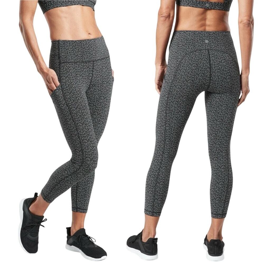 Athleta Ultimate Stash Pocket Textured 7/8 Leggings in Static Small